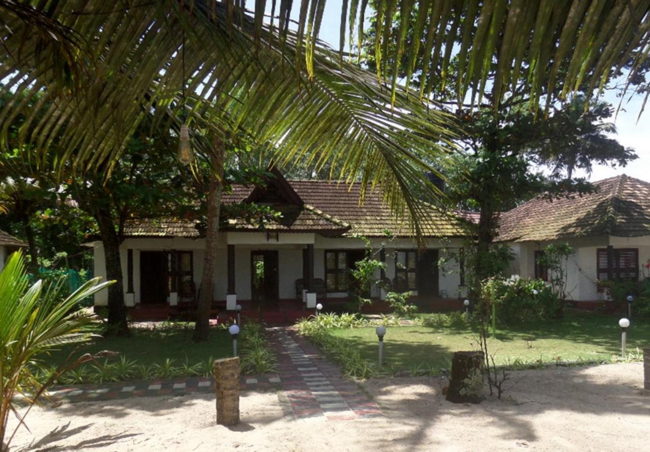 Marari Sealap Beach Villas マラリクラム エクステリア 写真