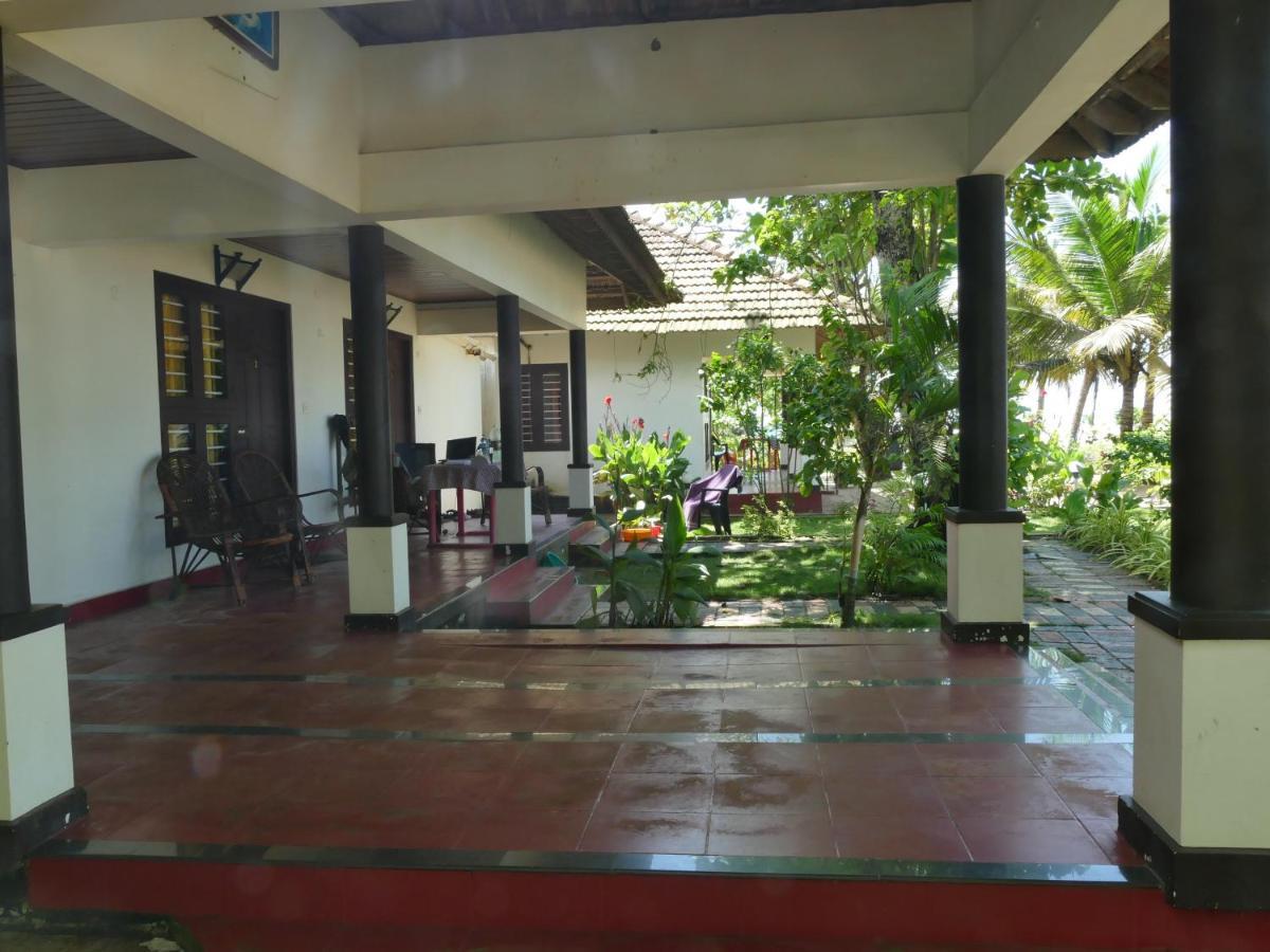 Marari Sealap Beach Villas マラリクラム エクステリア 写真