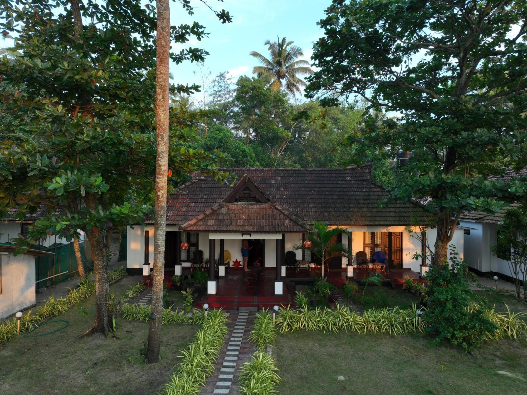 Marari Sealap Beach Villas マラリクラム エクステリア 写真